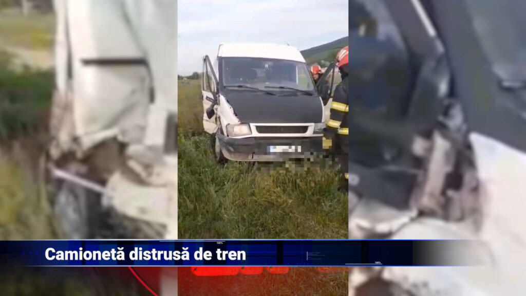 Camioneta distrusă de tren