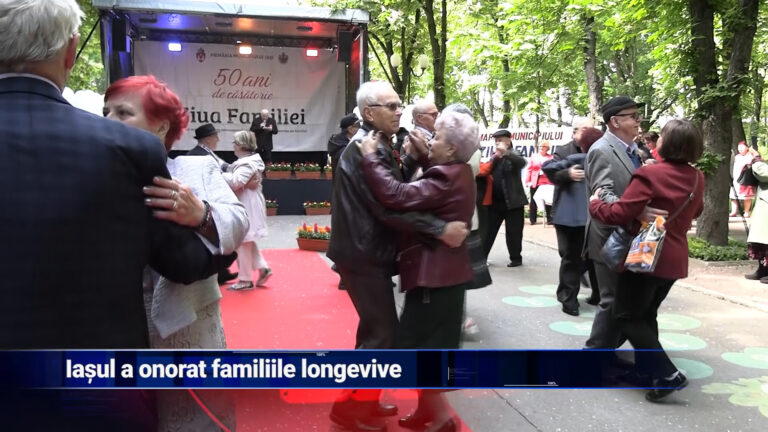 Iașul a onorat familiile longevive