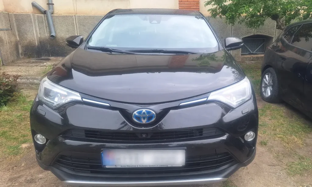 Autoturism căutat de autorităţile din Germania, oprit la Vama Albița
