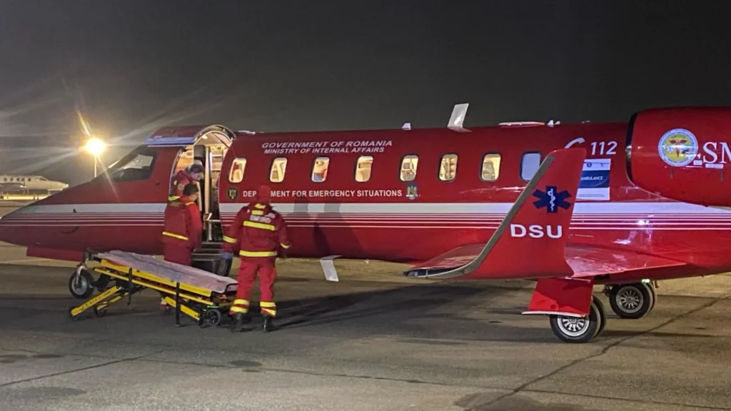 Intervenție aeriană SMURD: bebeluș grav opărit, adus de urgență la Iași