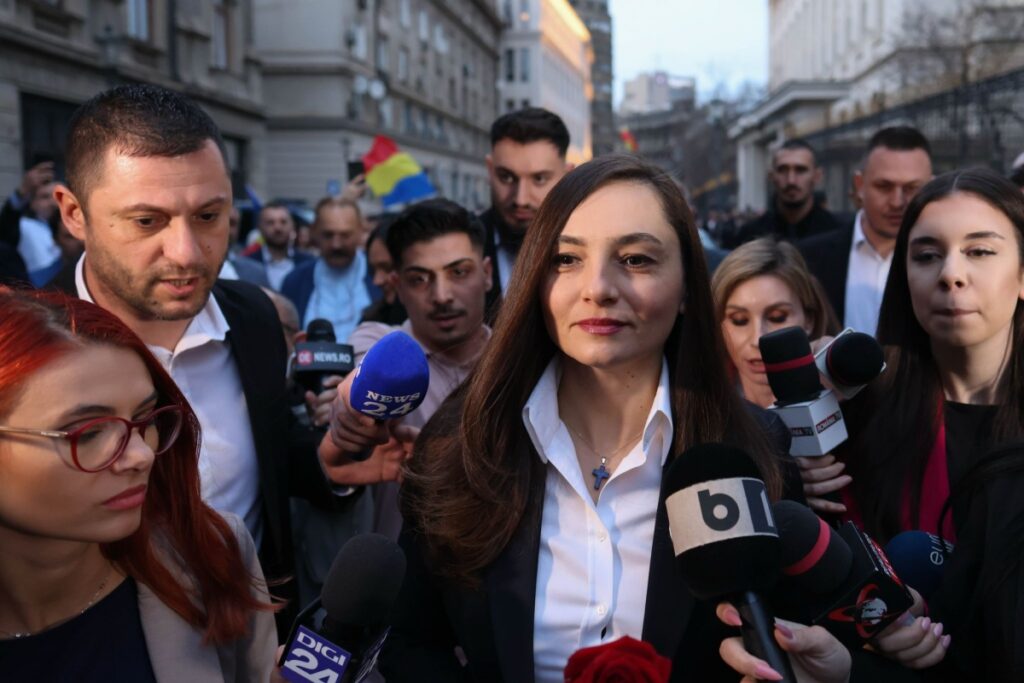 Lovitură devastatoare pentru POT: rămâne fără grup parlamentar în Senat