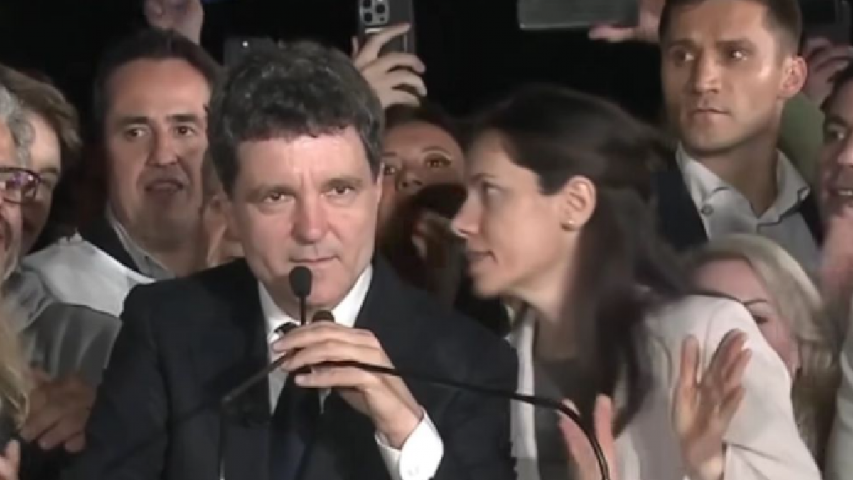 Partenera i Copiii Lui Nicu or Dan Particip La nvestire