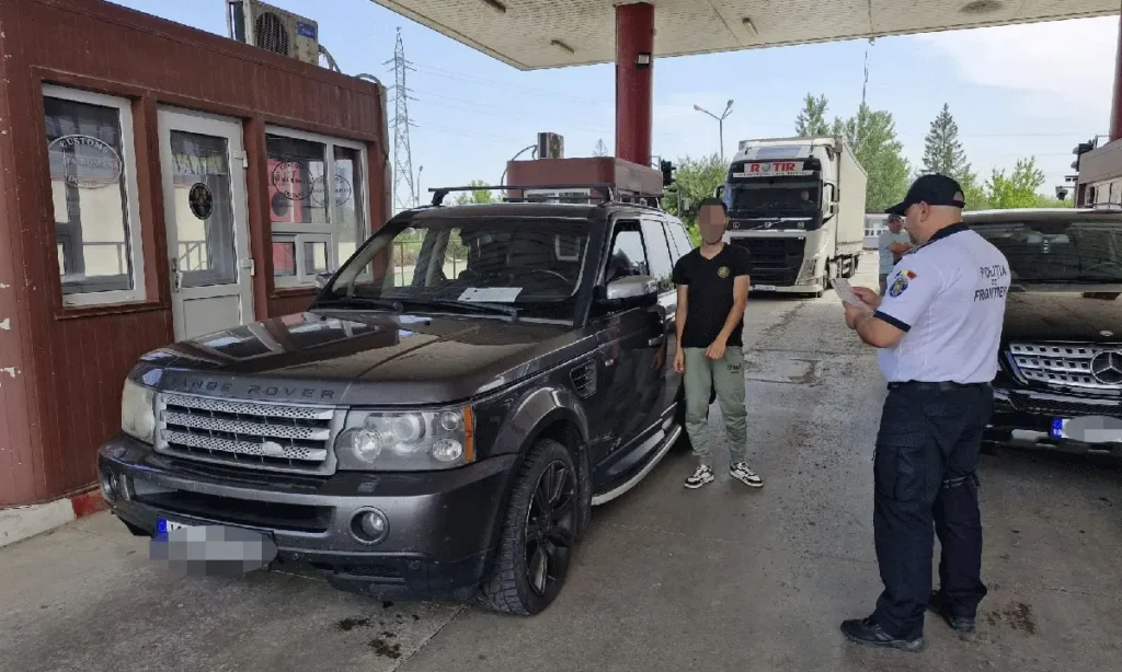 Mașină radiată în Letonia, reapare la granița cu R. Moldova