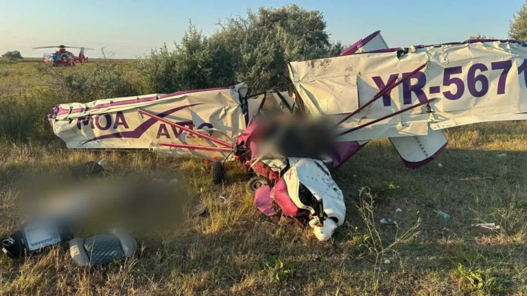 Doi morți în urma prăbușirii unui avion de mici dimensiuni la Gura Portiței