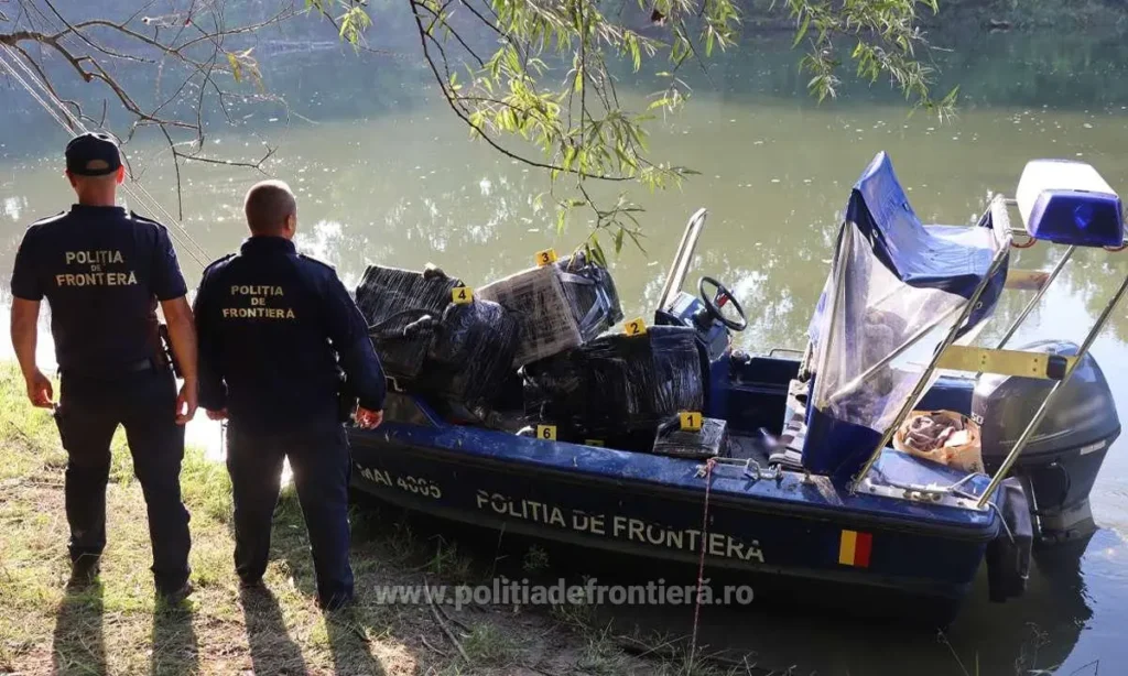 VIDEO. Captură impresionantă de țigări la frontieră, pe râul Prut, după o urmărire a contrabandiștilor