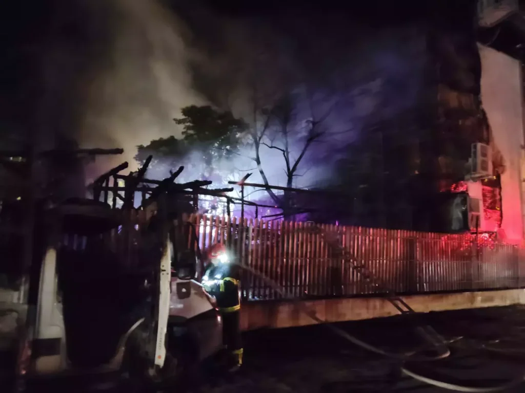 Momente de panică la un majorat din Galați: Un incendiu a izbucnit la restaurant, iar 40 de persoane au ieșit rapid