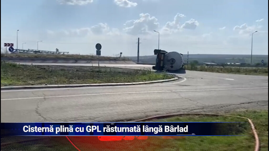 Cisternă plină cu GPL răsturnată lângă Bârlad