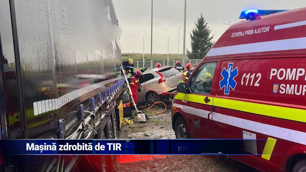 Mașină zdrobită de TIR