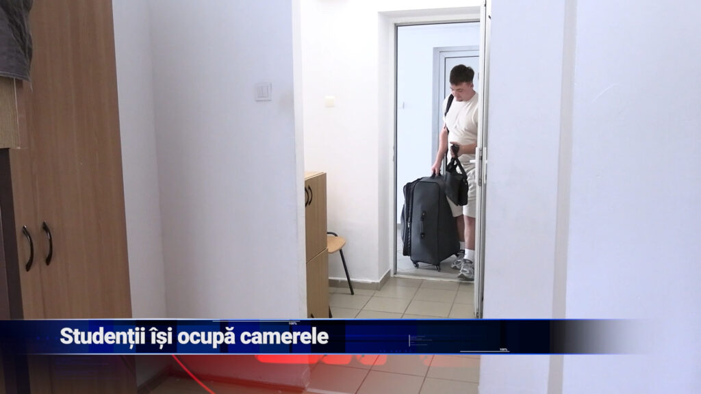 Studenții își ocupă camerele
