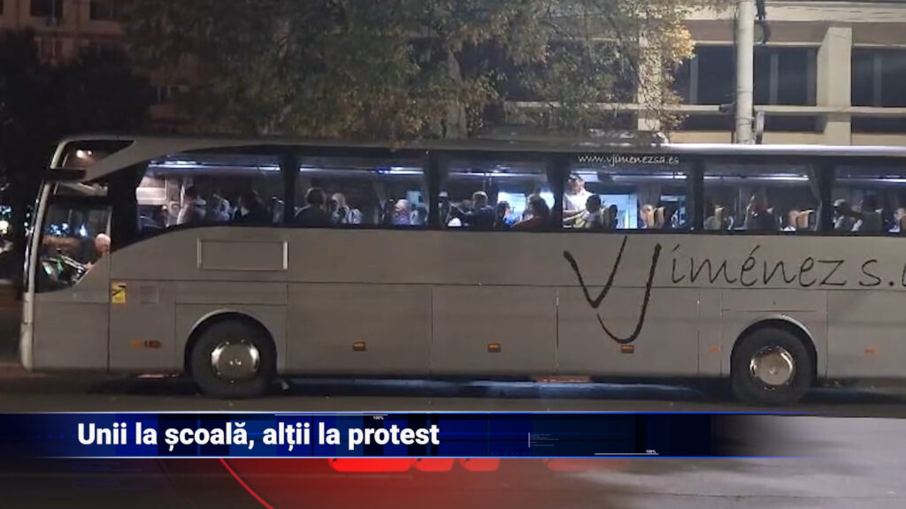 Unii la școală, alții la protest