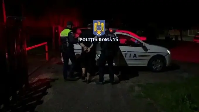 Tâlhărie la mănăstire: Un bărbat din Iași, arestat după ce ar fi furat banii din cutiile milei