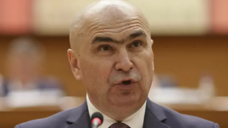 Moțiunile de cenzură au eșuat. Bolojan: „Reformele nu sunt doar cifre, ci despre oameni”