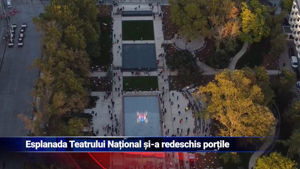 Esplanada Teatrului Național și-a redeschis porțile