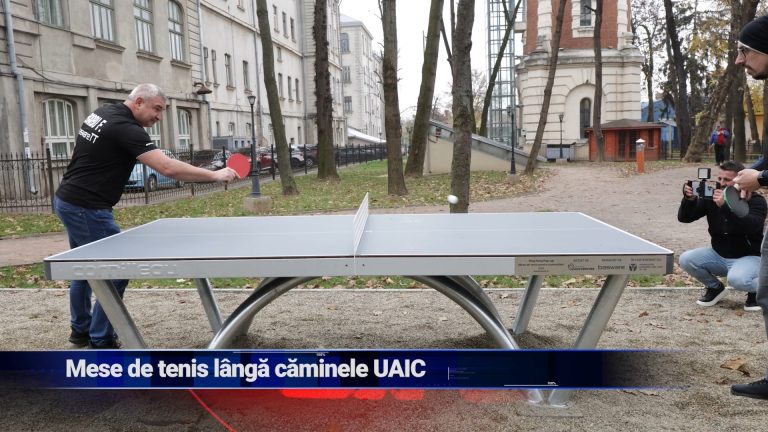 Mese de tenis lângă căminele UAIC