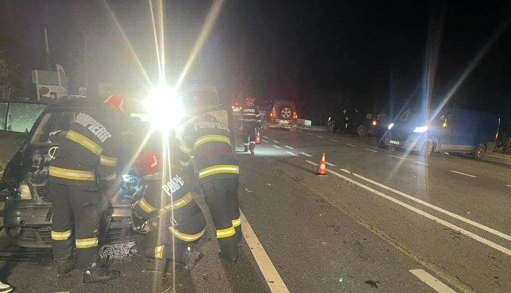 Accident grav pe DN 28, la Miclăușeni: Două victime transportate la spital