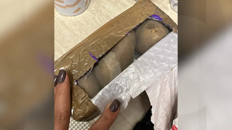 Atenție la cumpărăturile de sărbători: Au comandat Kendama, au primit cartofi!