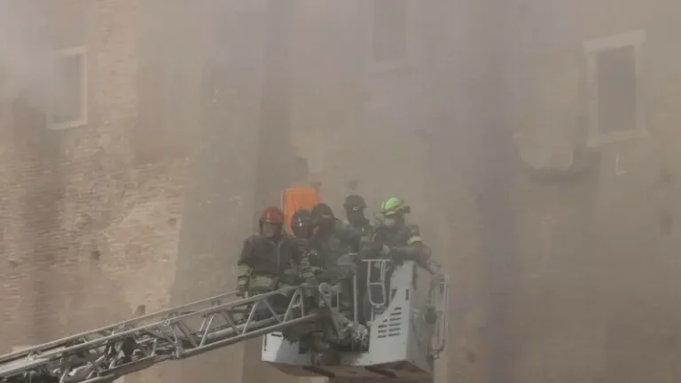 Doliu la Roma, în memoria muncitorului român ucis de dărâmături. Sindicatele au ieșit în stradă