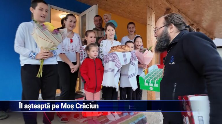 Îl așteaptă pe Moș Crăciun