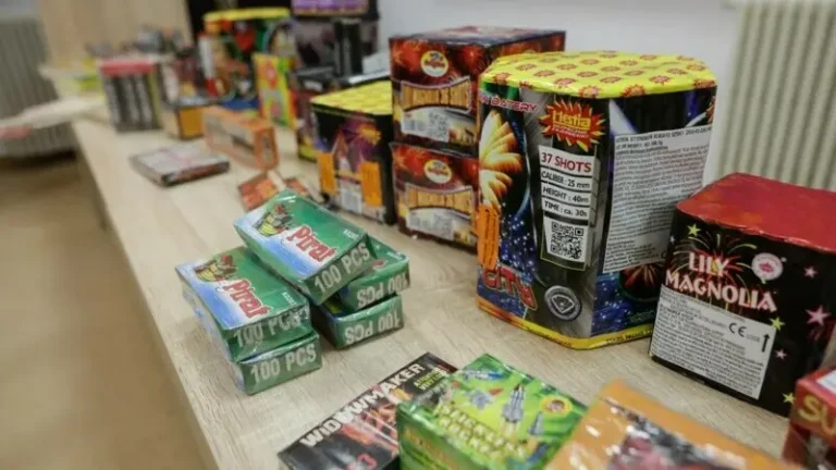 ATENȚIE: Doar aceste artificii sunt legale în România! Lista oficială de la Poliție