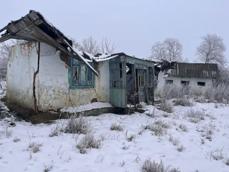 Imagini cu imobilele folosite pentru obținerea ilegală a actelor românești de către cetățeni străini