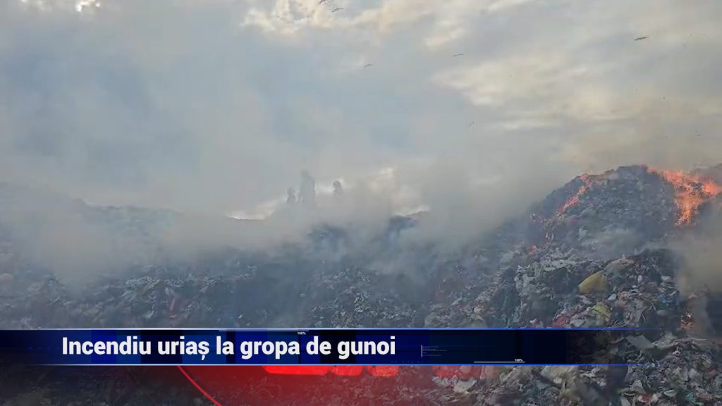 Incendiu uriaş la groapa de gunoi