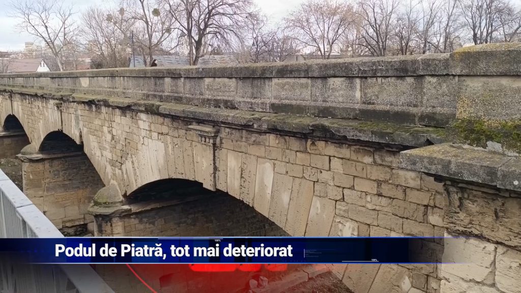 Podul de Piatră, tot mai deteriorat