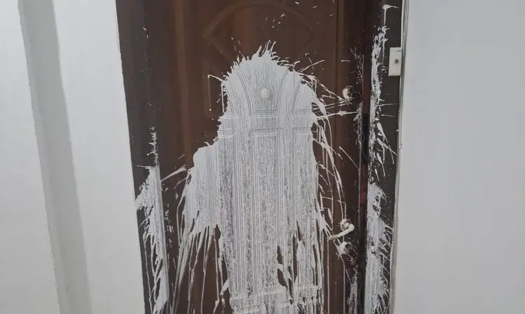 Două adolescente de 16 ani, identificate de polițiști după ce au vandalizat un apartament în Holboca