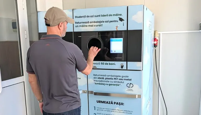 Eco-revoluție în campusul UMF Iași: Sistem automat de reciclare pentru studenți, instalat în Căminul P9-P10
