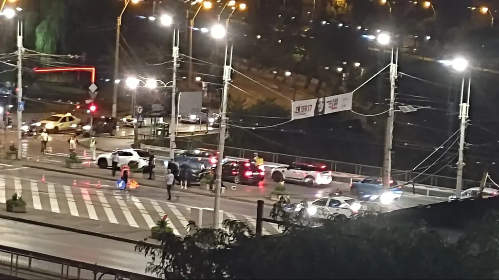Seria accidentelor din Podu-Roș: Trafic blocat în Iași după două impacturi consecutive