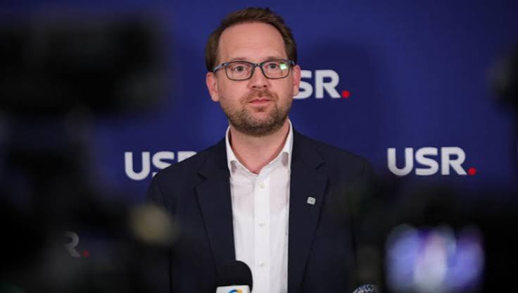 Dominic Fritz cere continuarea guvernării fără PSD: USR propune un Executiv minoritar PNL-USR-UDMR