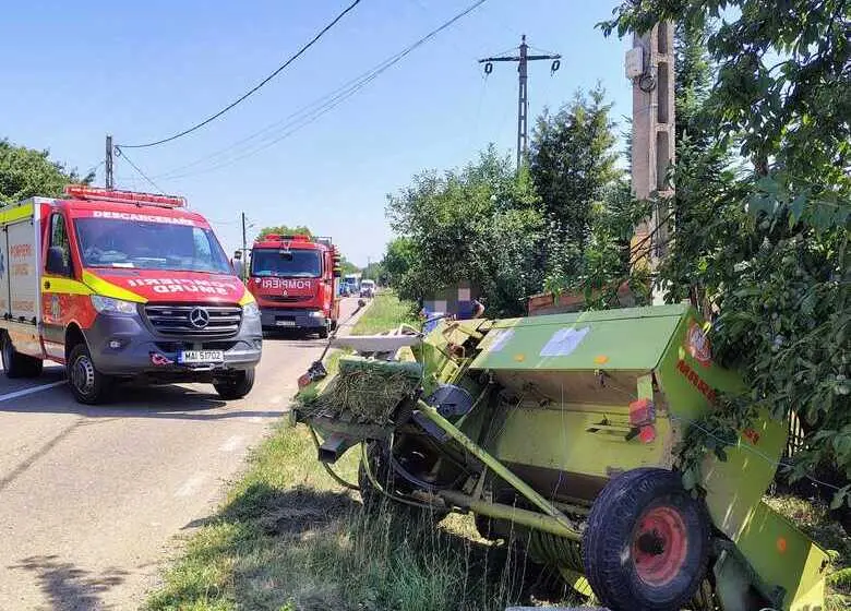 Accident grav în Neamț: Coliziune între un autoturism și un tractor pe DJ 156 A, soldată cu trei răniți