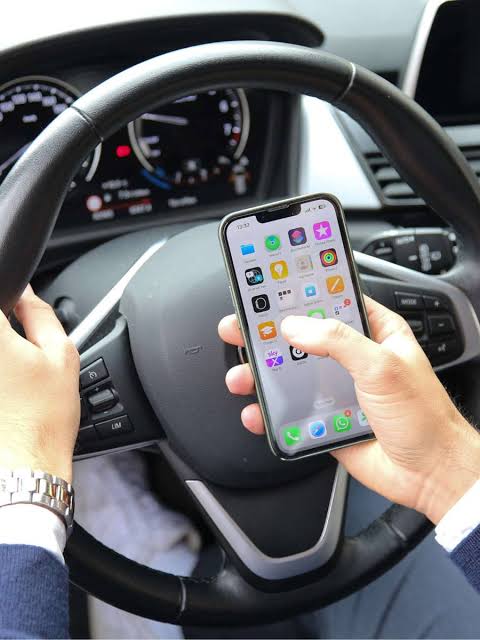Radar cu inteligență artificială testat în Italia. Detectează telefonul la volan și lipsa centurii