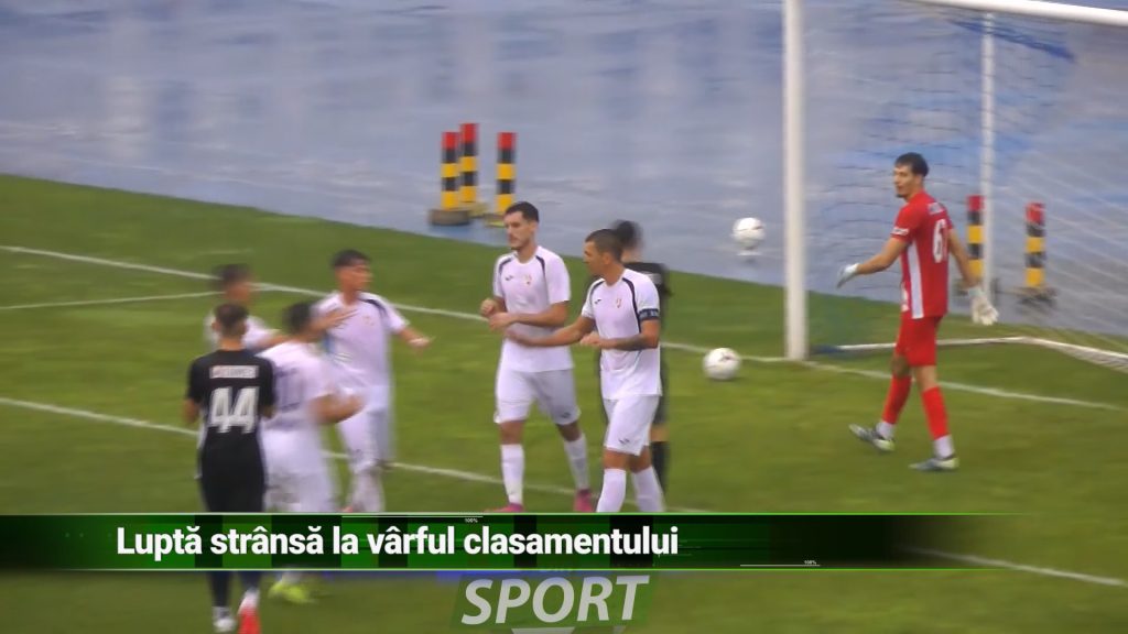 LUPTĂ STRÂNSĂ LA VÂRF DE CLASAMENT