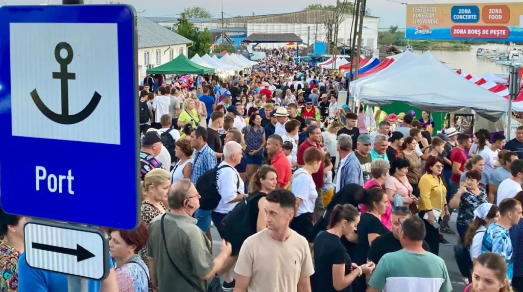 ChatGPT a dat-o în bară cu borșul de la Jurilovca! Sute de turiști au venit degeaba