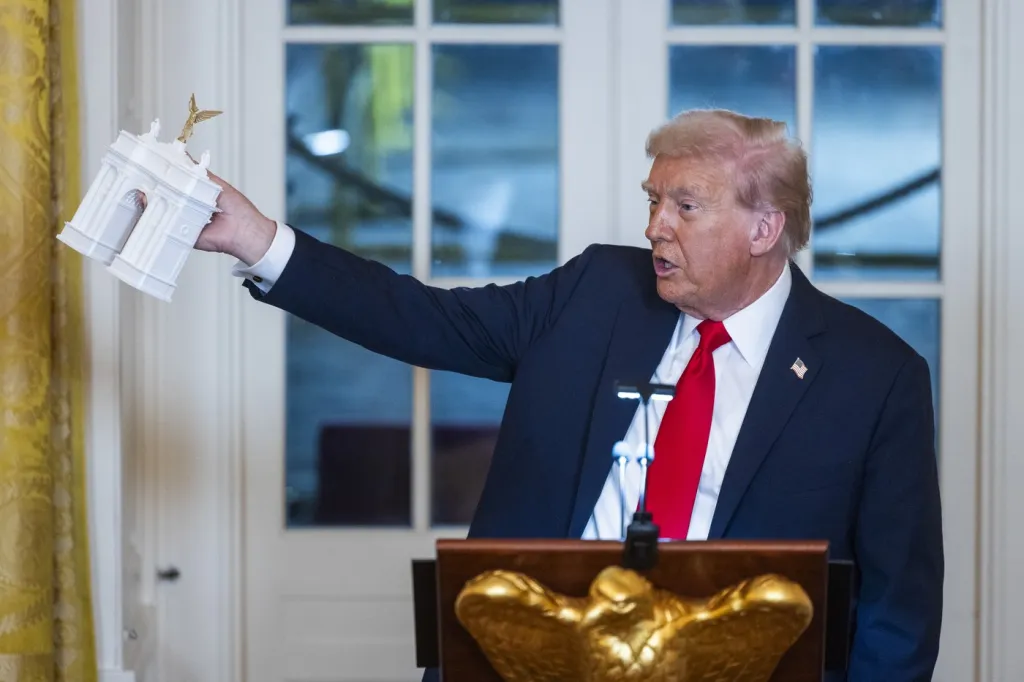 🏛️ Trump vrea un Arc de Triumf uriaș la Washington, mai înalt decât cel din Paris